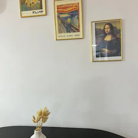 Casablanca Beachfront Apartment Sarande